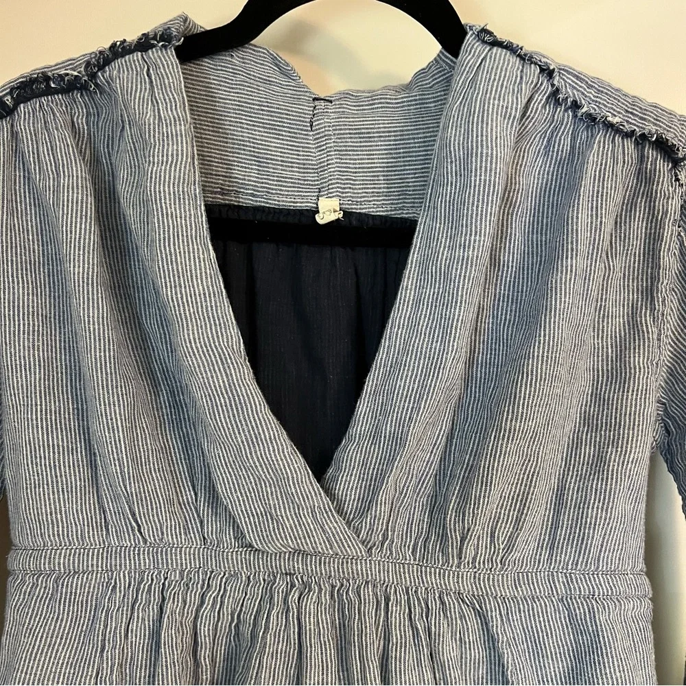 Free People All Who Wander Subtle Striped Blue White Top Cotton Chambray XS - Picture 4 of 13